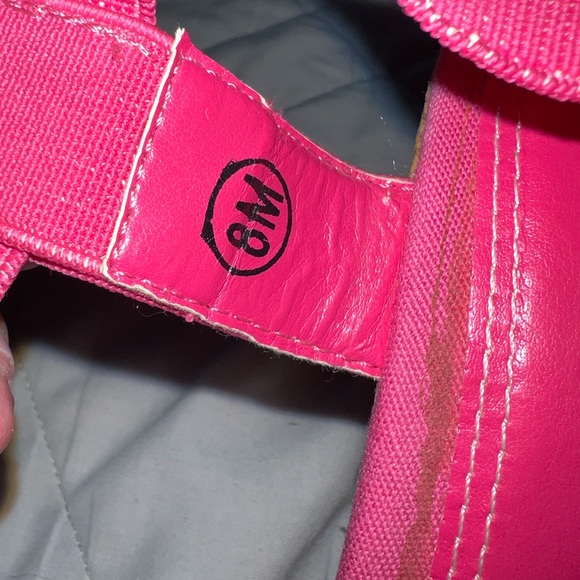 Chinese Laundry Strapy Wedges - Picture 4 of 9